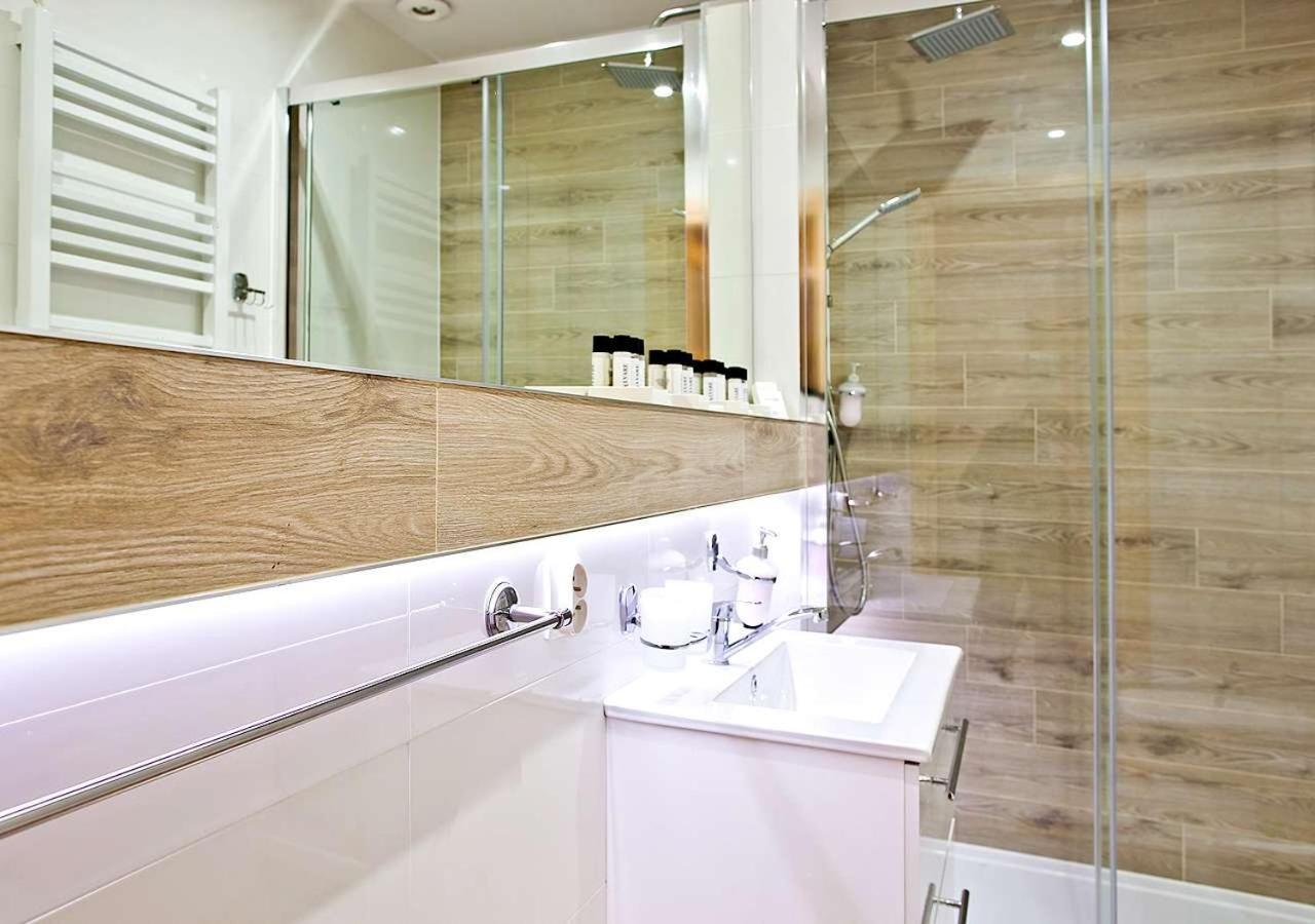 Apartmán Alvare - *